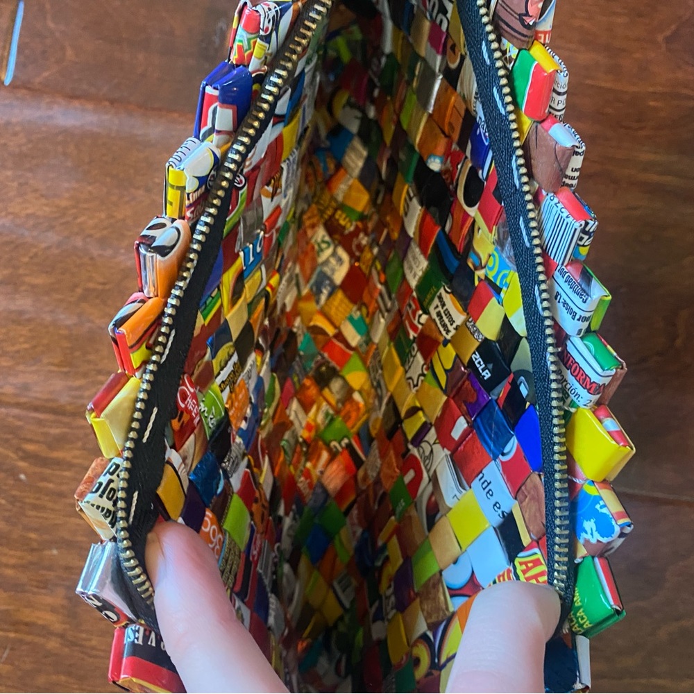 Purse made of chip bags - Picture 4 of 4